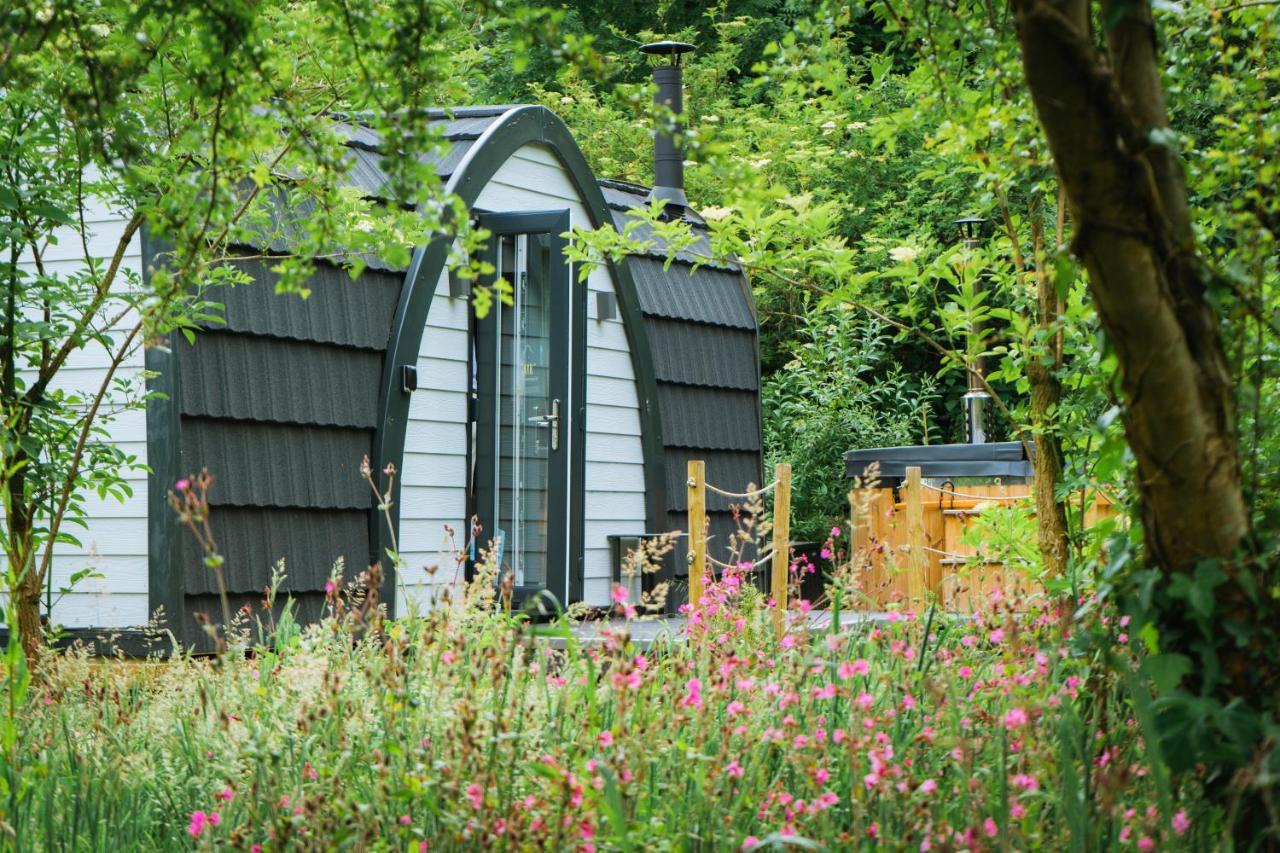 Emlyn'S Coppice - Luxury Woodland Glamping Vila Holywell  Exterior foto