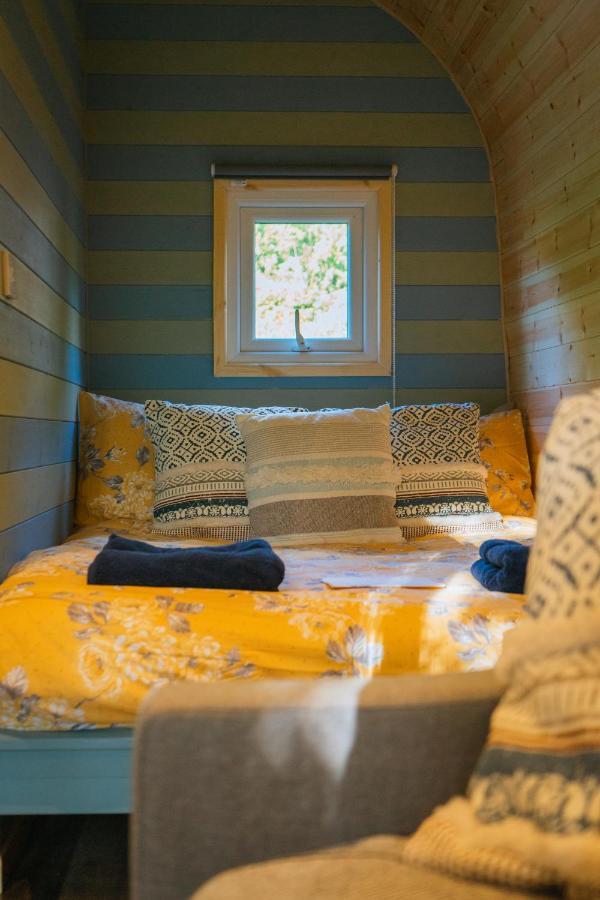 Emlyn'S Coppice - Luxury Woodland Glamping Vila Holywell  Exterior foto