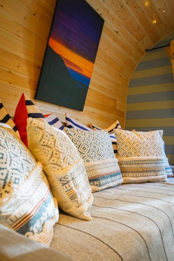 Emlyn'S Coppice - Luxury Woodland Glamping Vila Holywell  Exterior foto