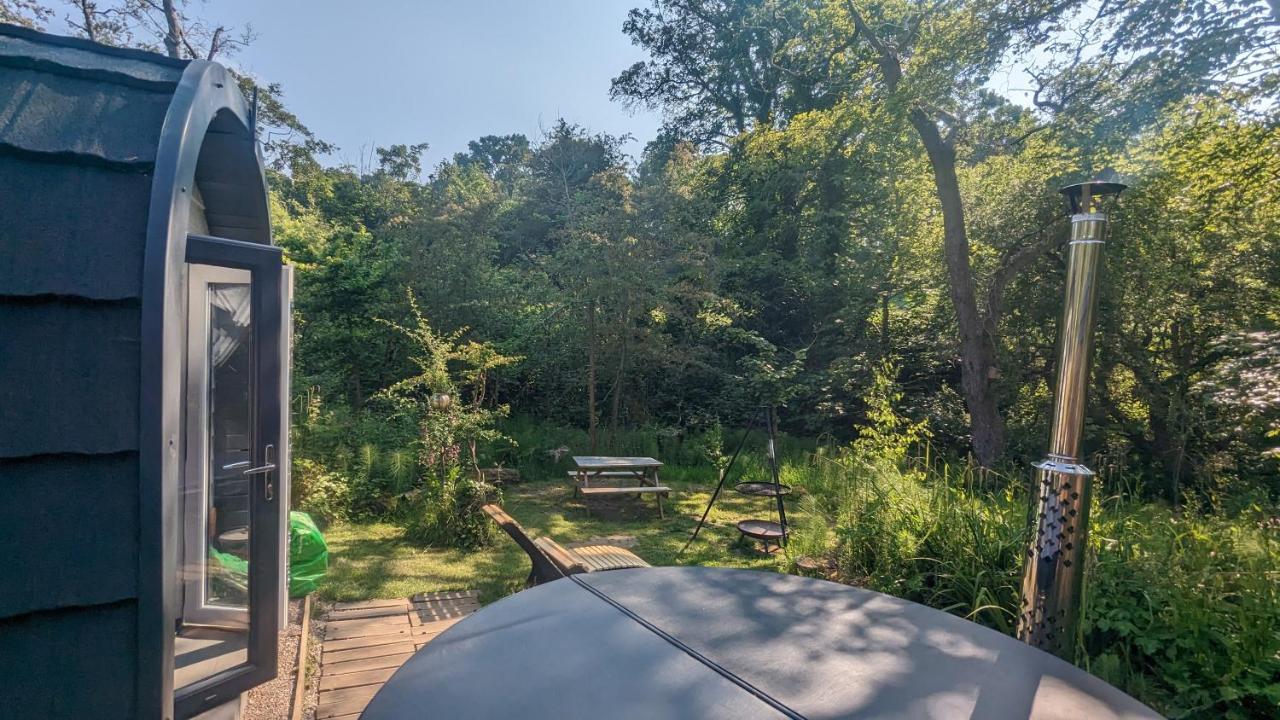 Emlyn'S Coppice - Luxury Woodland Glamping Vila Holywell  Exterior foto