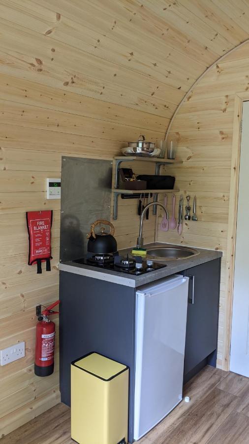 Emlyn'S Coppice - Luxury Woodland Glamping Vila Holywell  Exterior foto