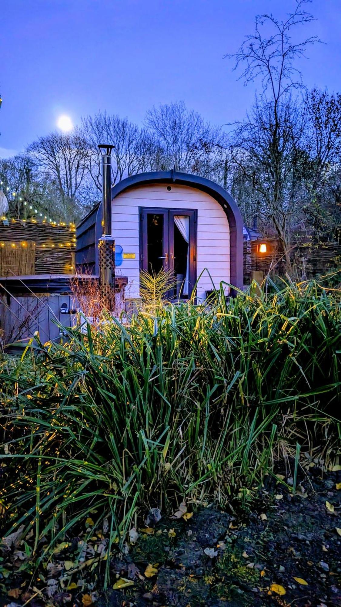 Emlyn'S Coppice - Luxury Woodland Glamping Vila Holywell  Exterior foto