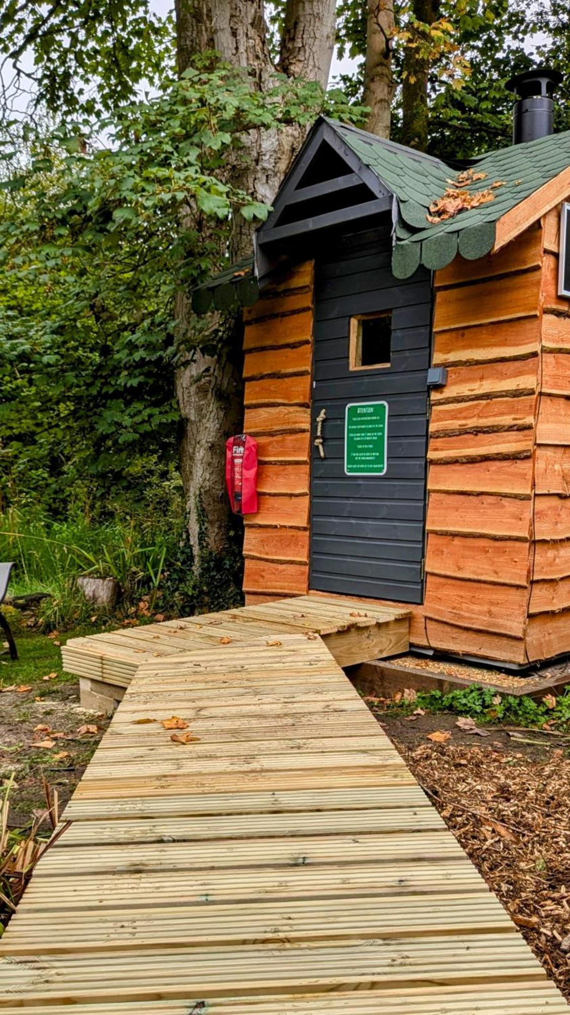 Emlyn'S Coppice - Luxury Woodland Glamping Vila Holywell  Exterior foto