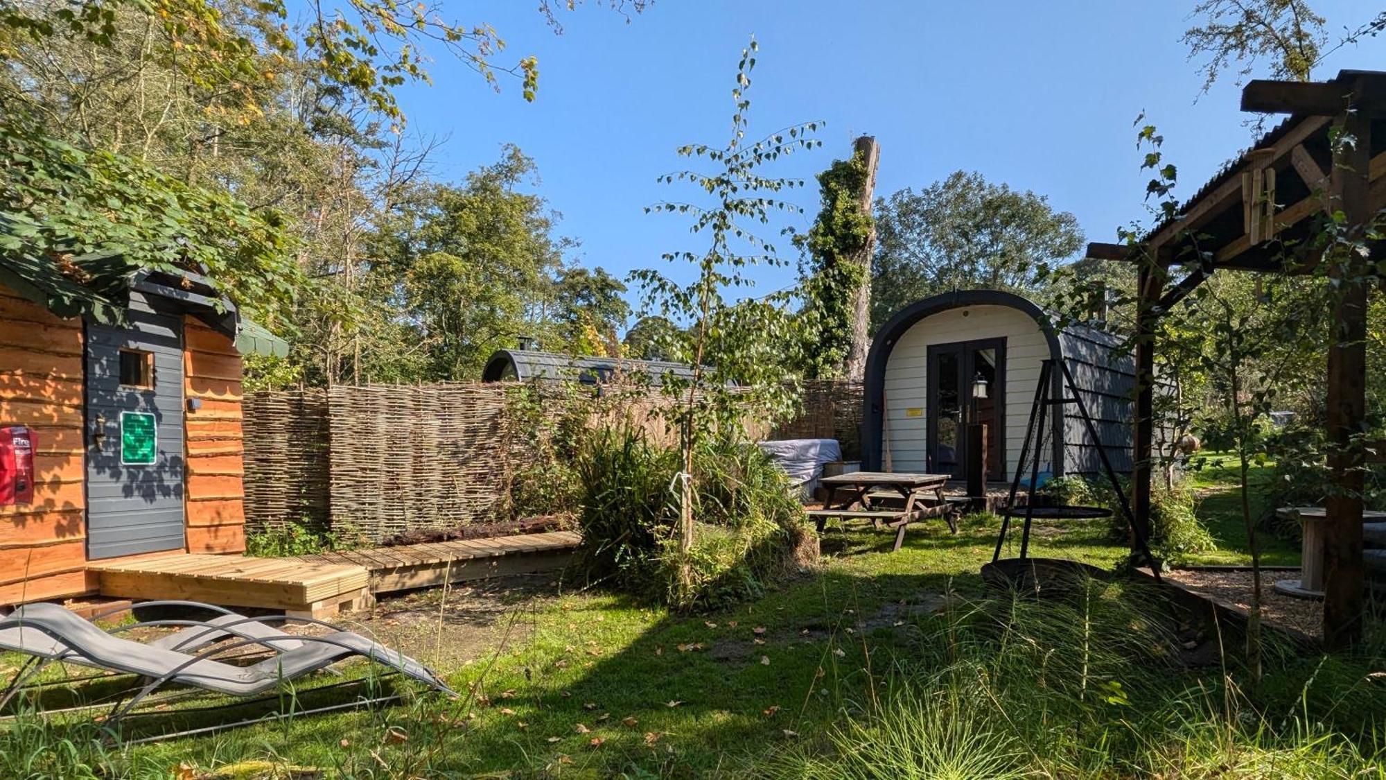 Emlyn'S Coppice - Luxury Woodland Glamping Vila Holywell  Exterior foto