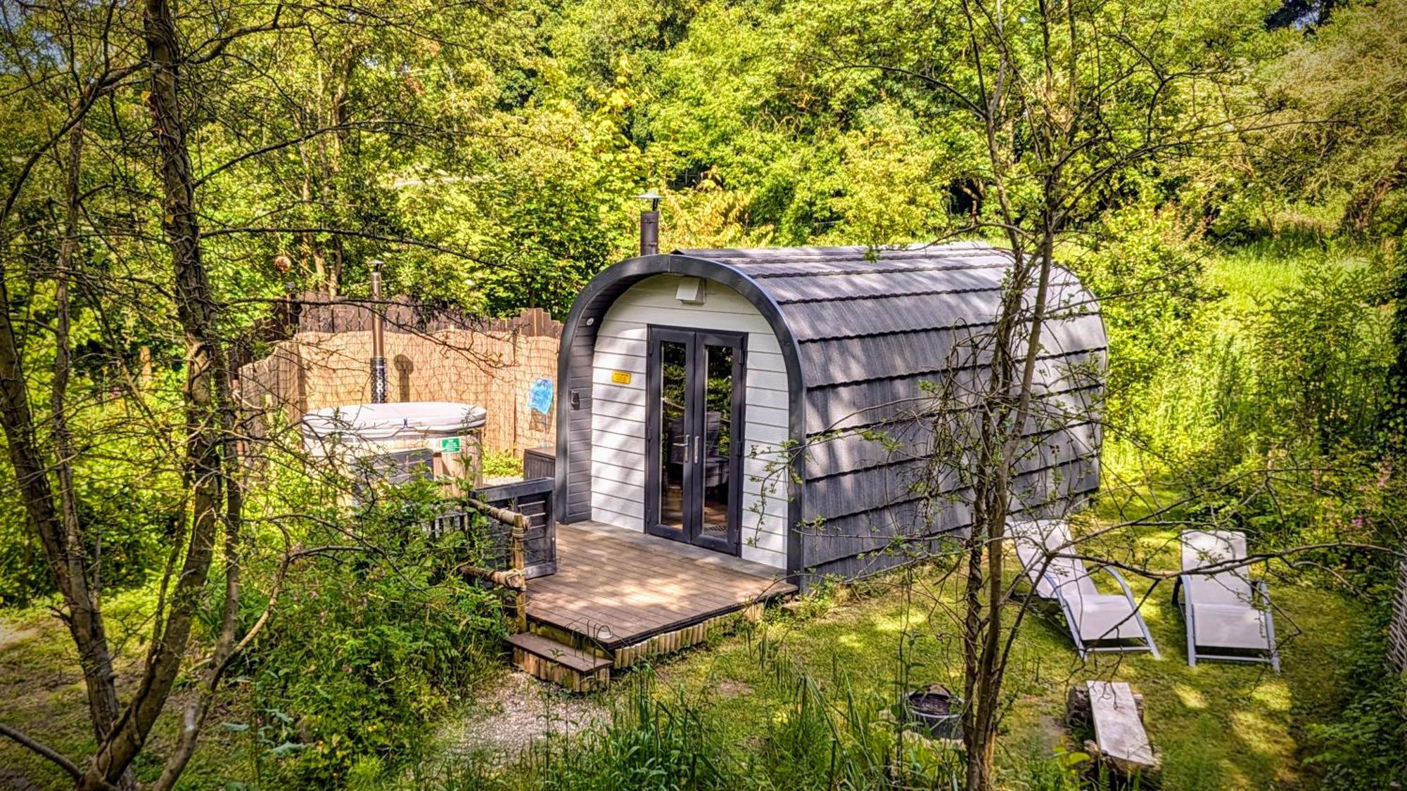 Emlyn'S Coppice - Luxury Woodland Glamping Vila Holywell  Exterior foto