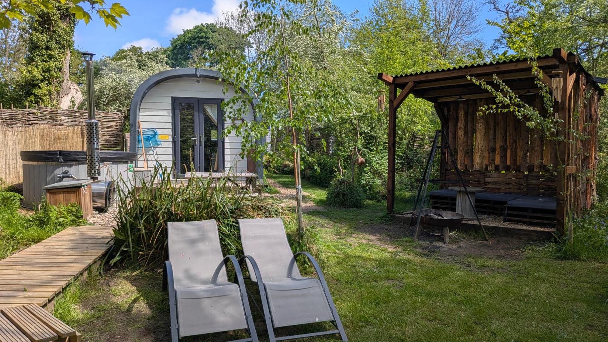 Emlyn'S Coppice - Luxury Woodland Glamping Vila Holywell  Exterior foto